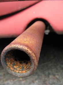 Dagens rost: Avgasrör på en Volkswagen Beetle